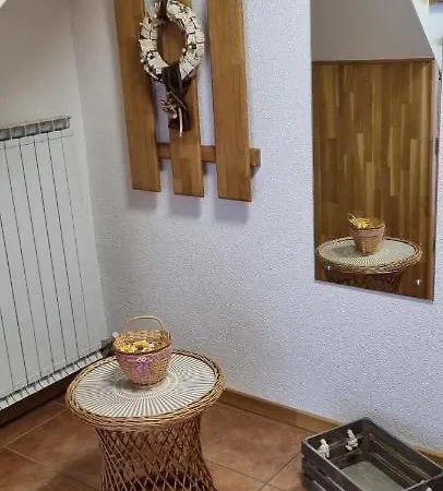 Apartma Zele Апартаменты Постойна