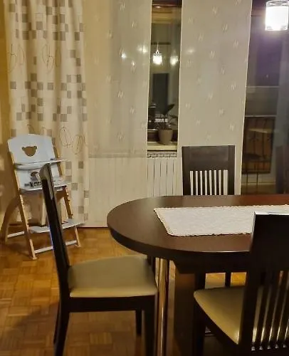 아파트 Apartma Zele 포스토이나